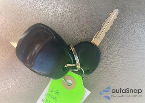 2004 Chevrolet Suburban C1500 из США, поврежденный, VIN 1GNEC16Z34J272963